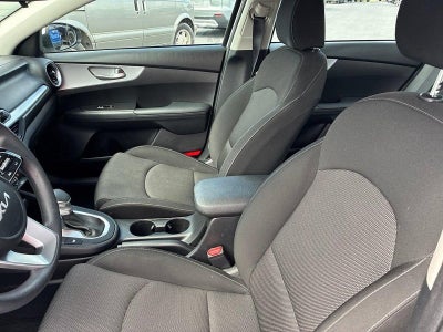 2024 Kia Forte LXS IVT