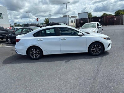 2024 Kia Forte LXS IVT