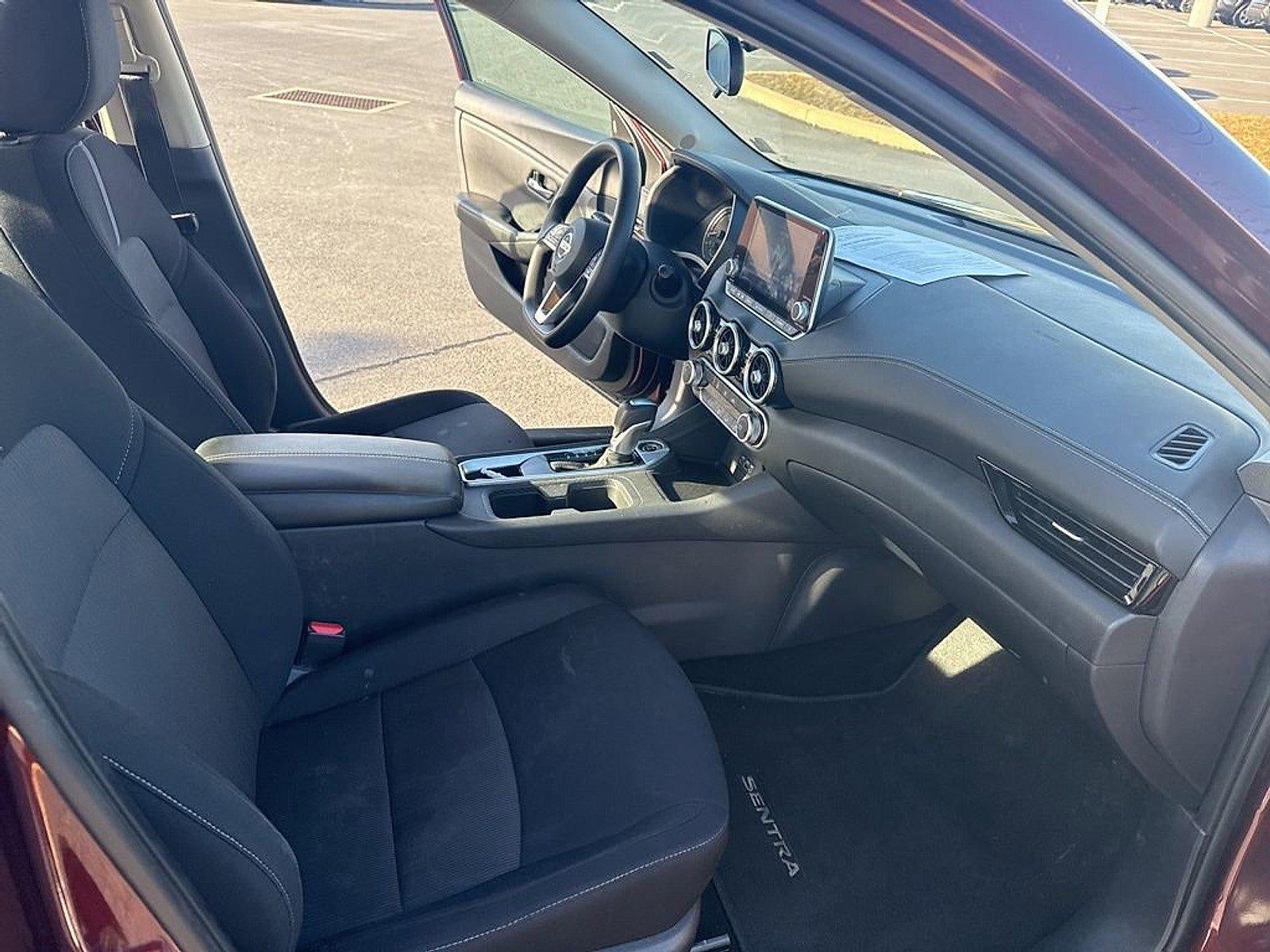 2023 Nissan Sentra SV CVT