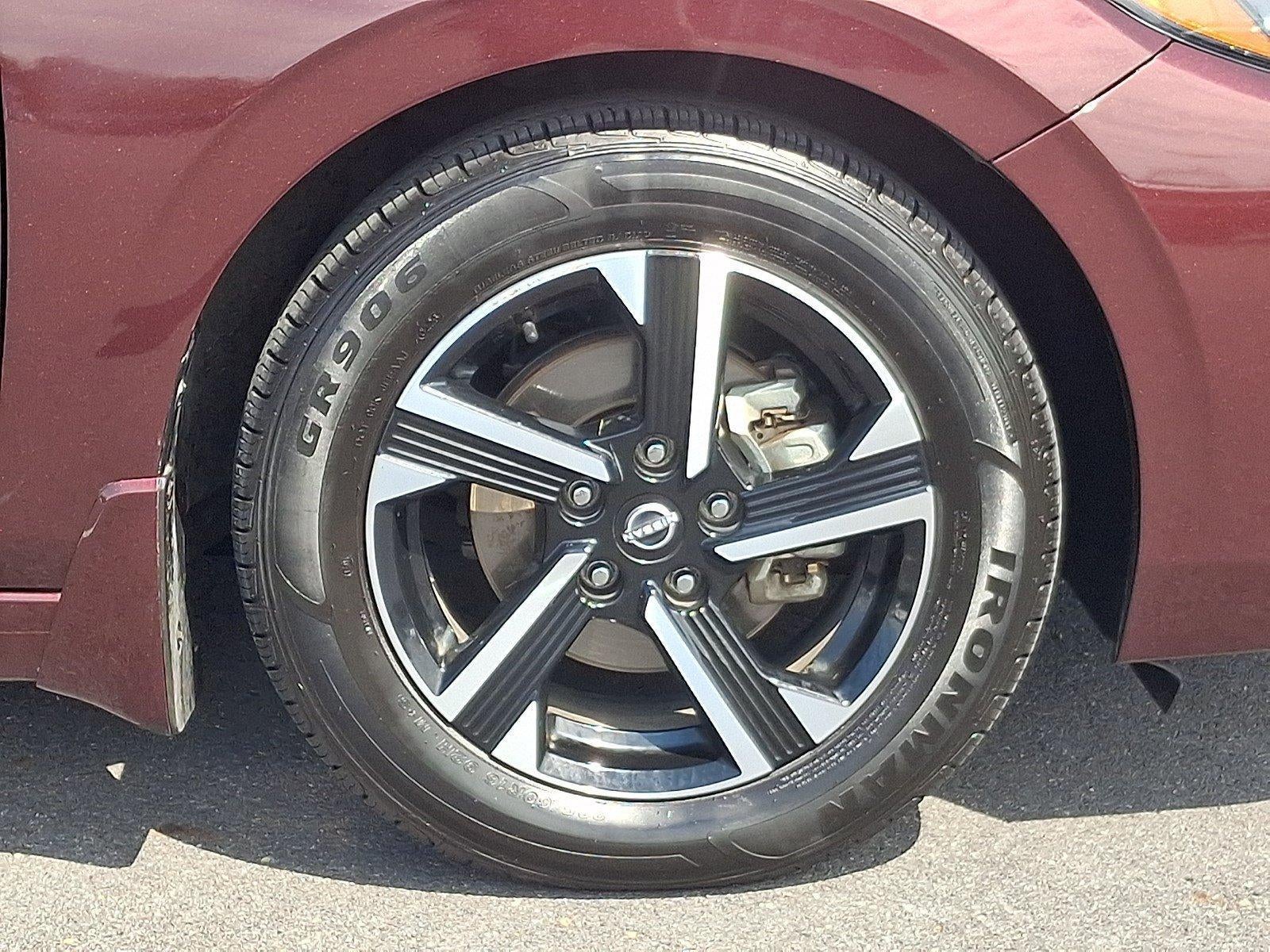 2024 Nissan Sentra SV CVT