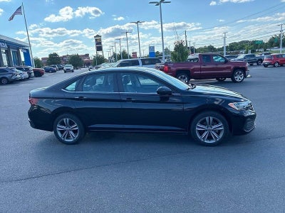 2024 Volkswagen Jetta SE Auto