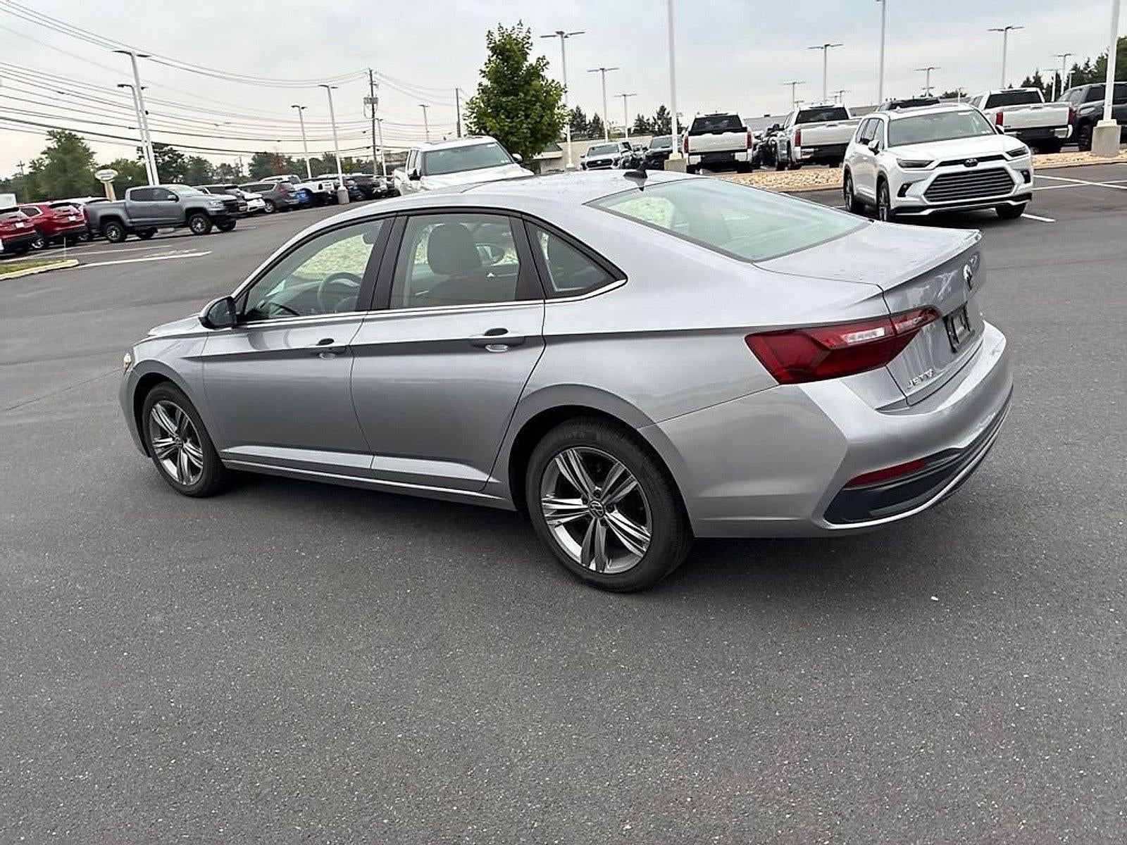 2024 Volkswagen Jetta SE Auto