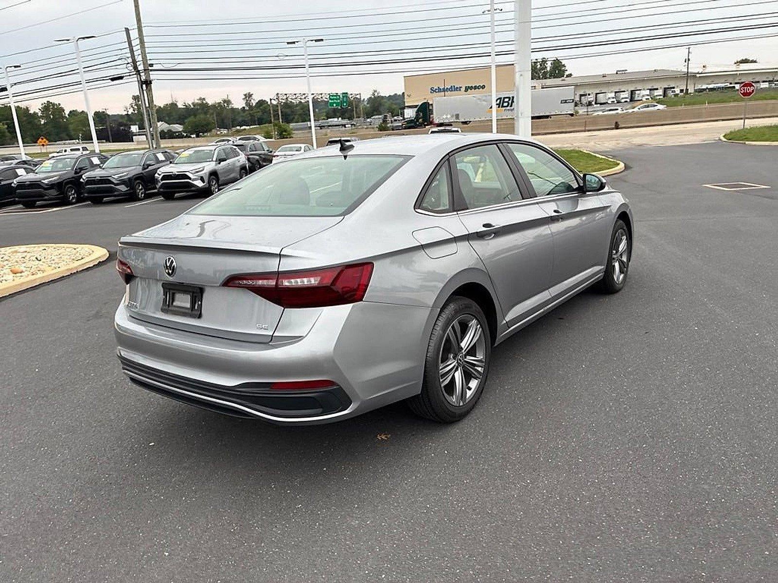 2024 Volkswagen Jetta SE Auto