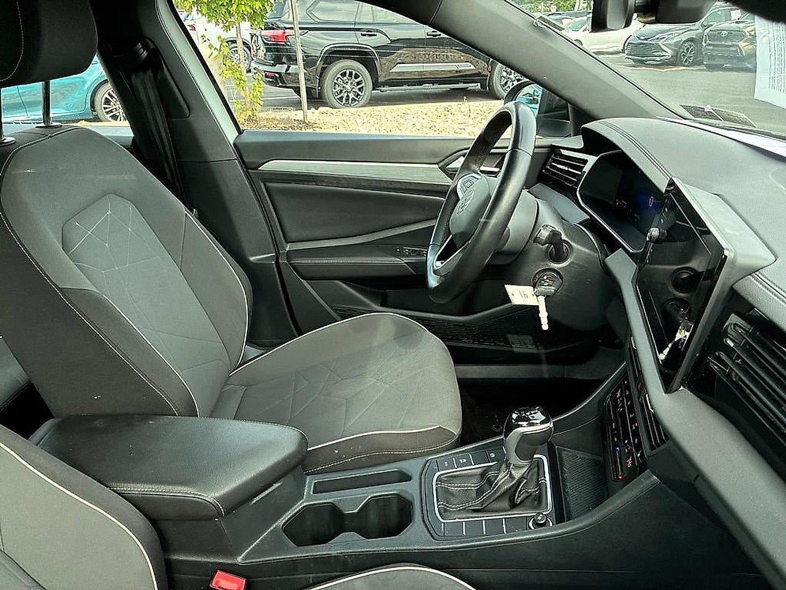 2025 Volkswagen Jetta Sport Auto