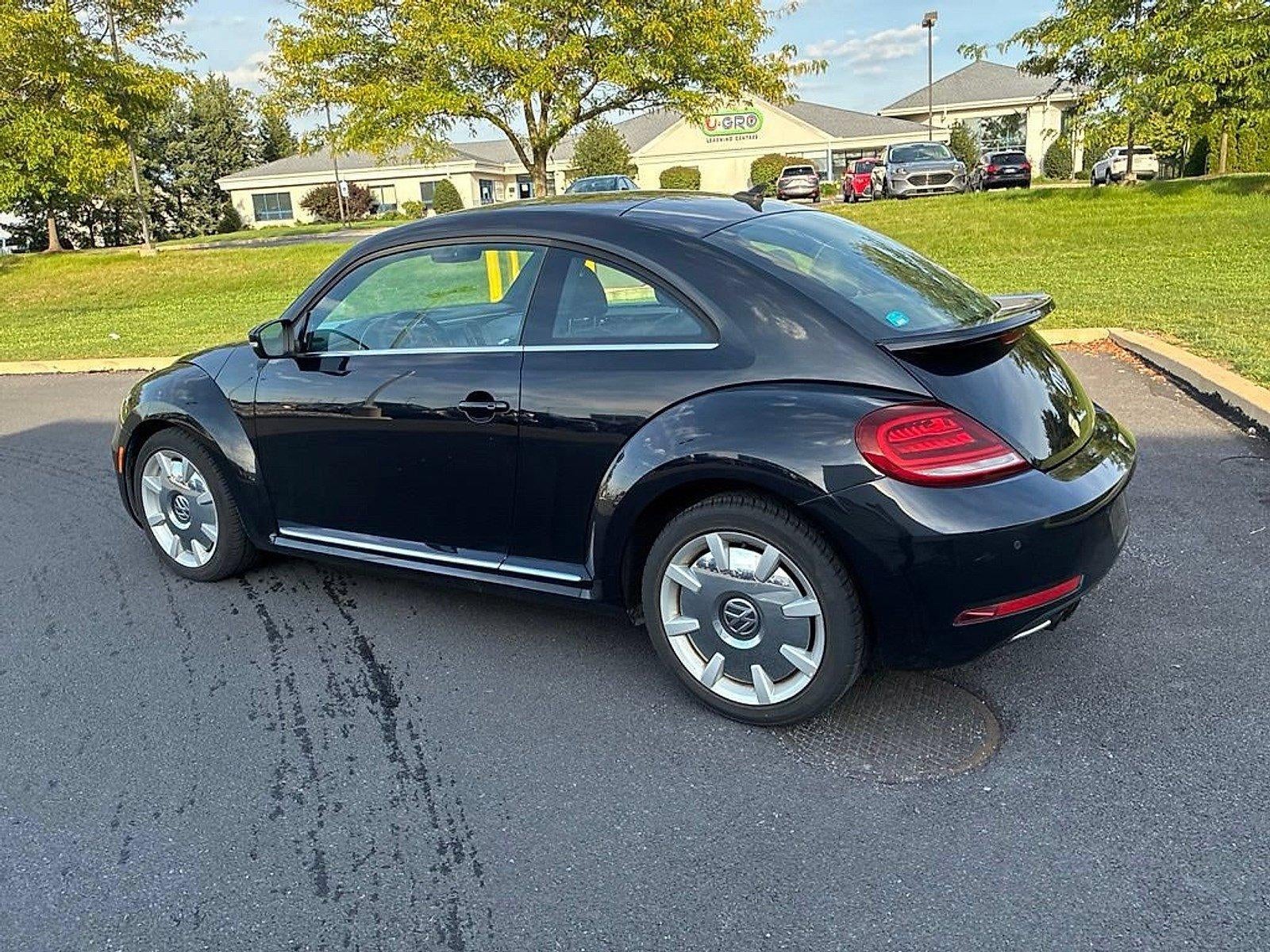 2019 Volkswagen Beetle SE Auto