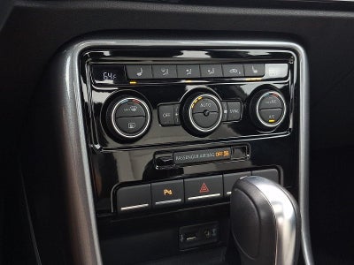 2019 Volkswagen Beetle SE Auto