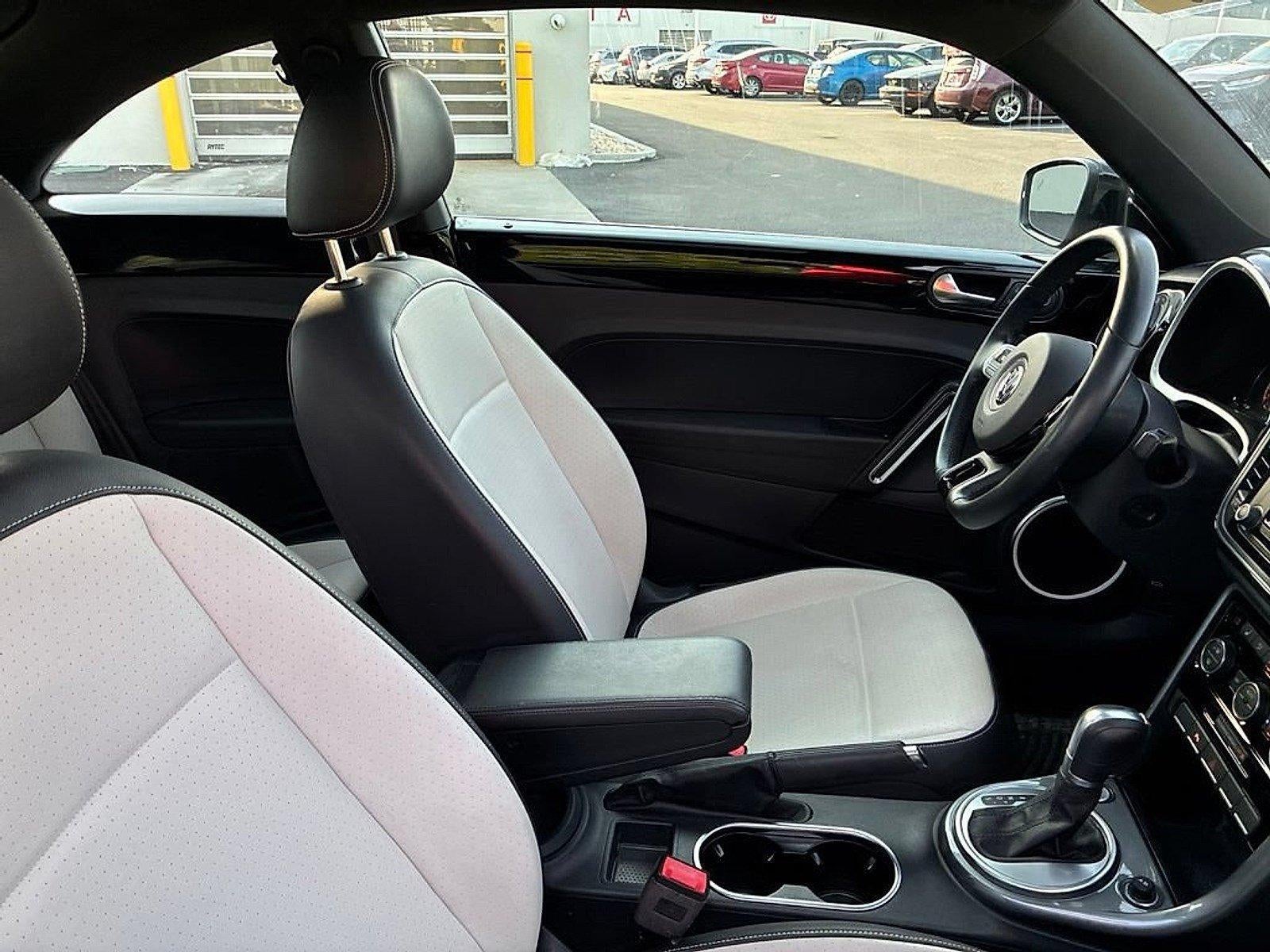 2019 Volkswagen Beetle SE Auto