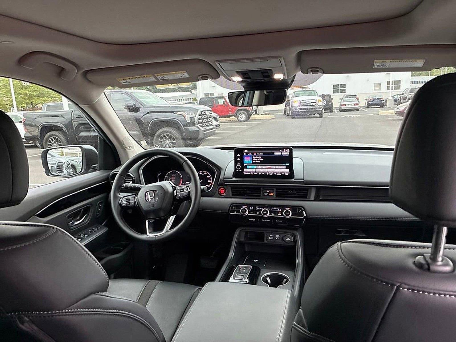 2025 Honda Pilot Touring AWD