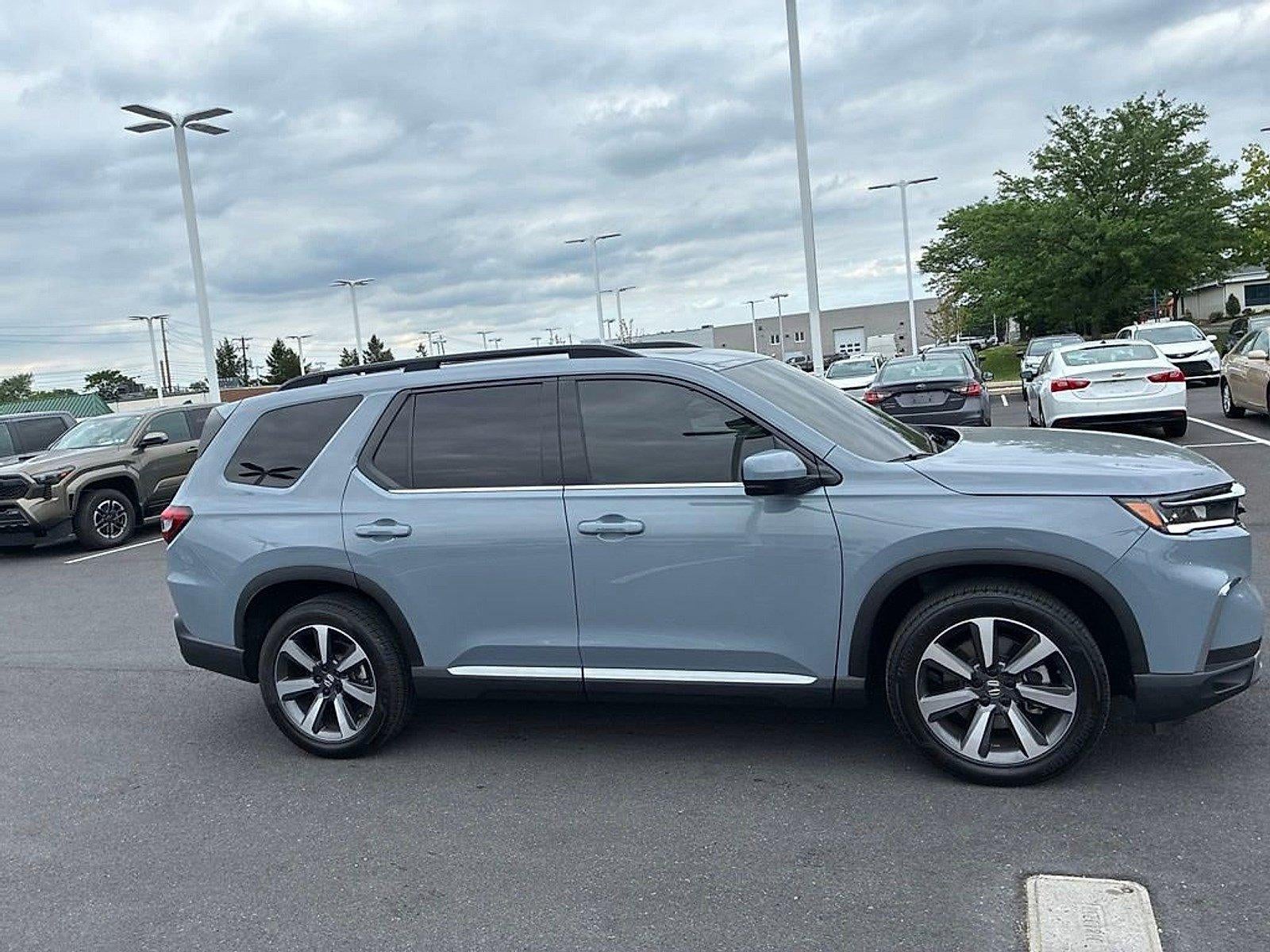 2025 Honda Pilot Touring AWD