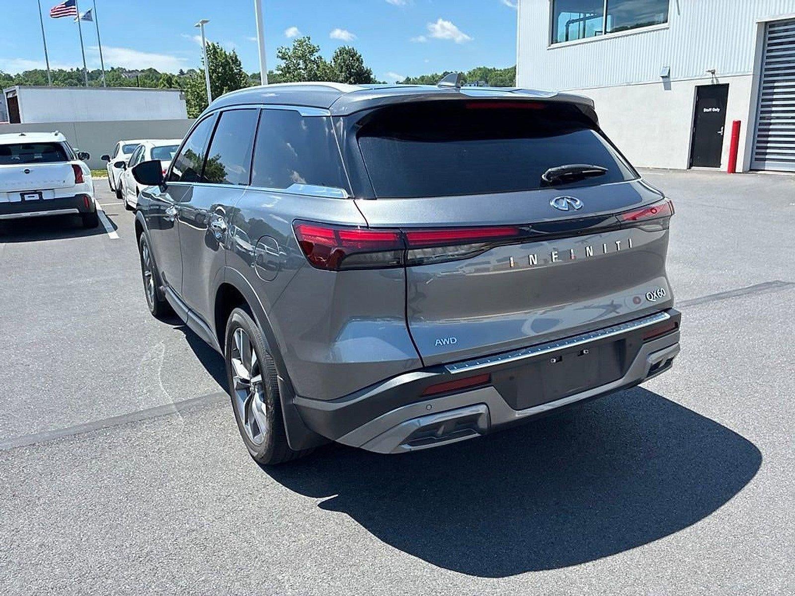 2022 INFINITI QX60 LUXE AWD