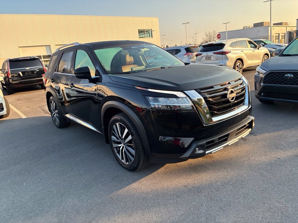 2022 Nissan Pathfinder Platinum