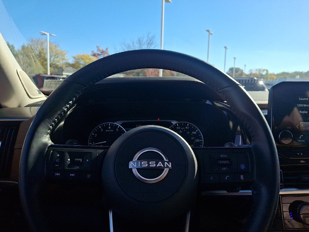 2022 Nissan Pathfinder Platinum