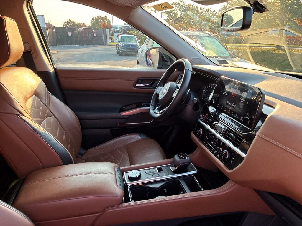 2022 Nissan Pathfinder Platinum