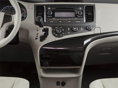 2013 Toyota Sienna 5dr 7-Pass Van V6 LE AWD (Natl)