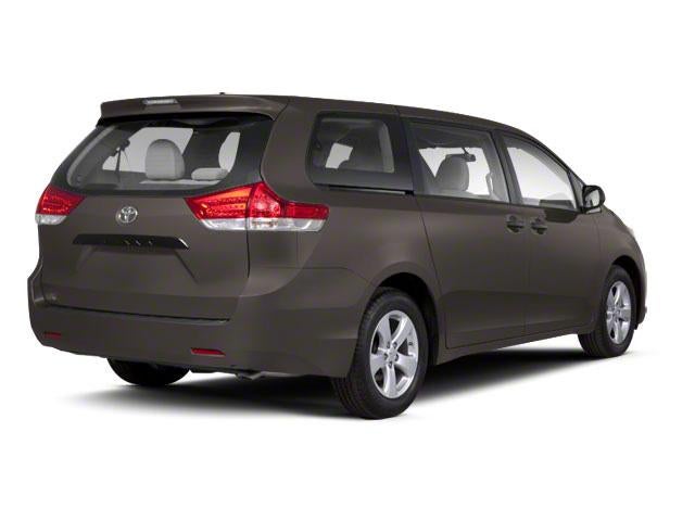 2013 Toyota Sienna 5dr 7-Pass Van V6 LE AWD (Natl)