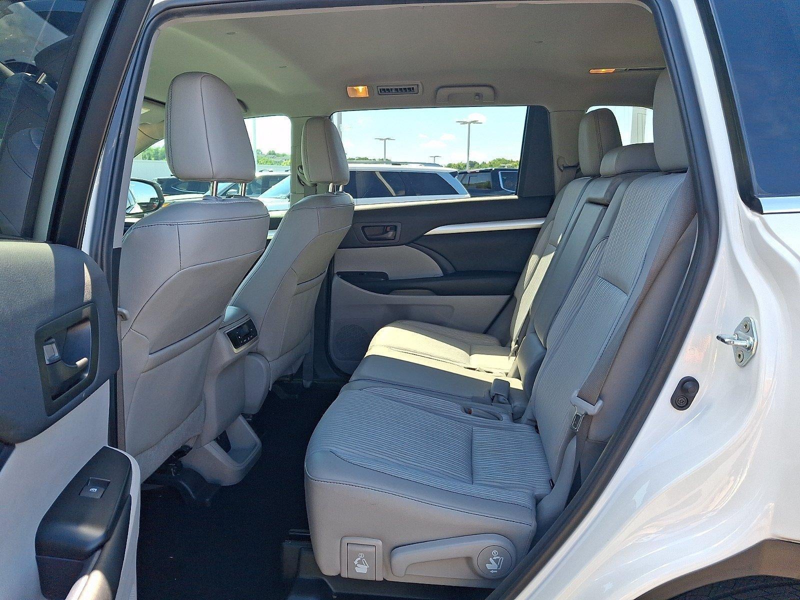 2019 Toyota Highlander LE Plus V6 FWD (SE)