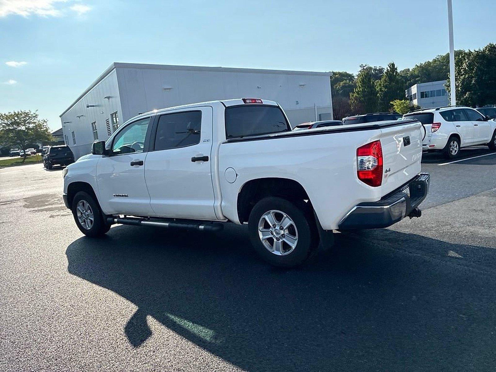 2019 Toyota Tundra 4WD 4WD SR5 CrewMax 5.5' Bed 4.6L (Natl)