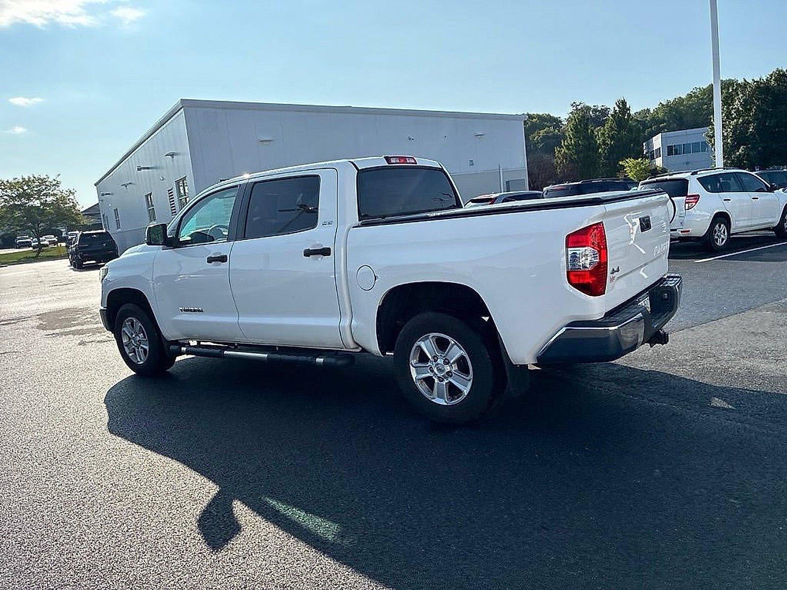 2019 Toyota Tundra 4WD 4WD SR5 CrewMax 5.5' Bed 4.6L (Natl)