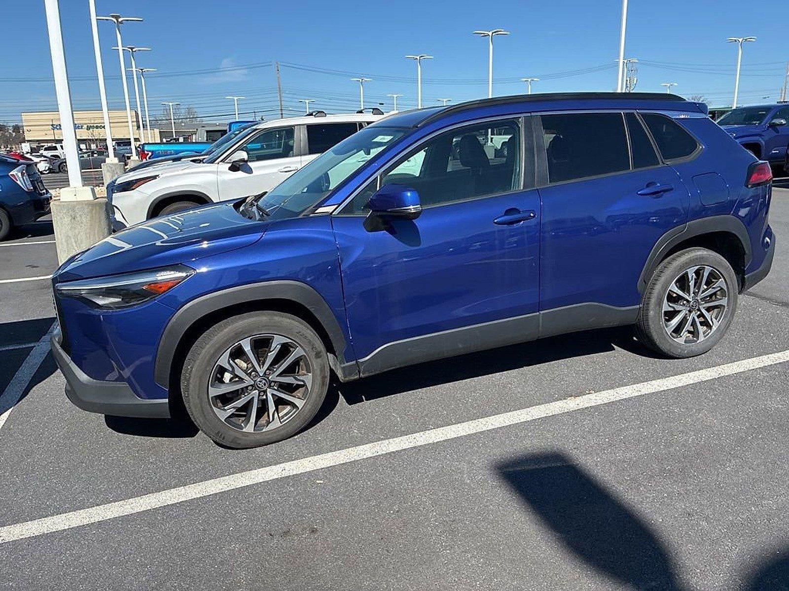 2023 Toyota Corolla Cross XLE 4WD (Natl)