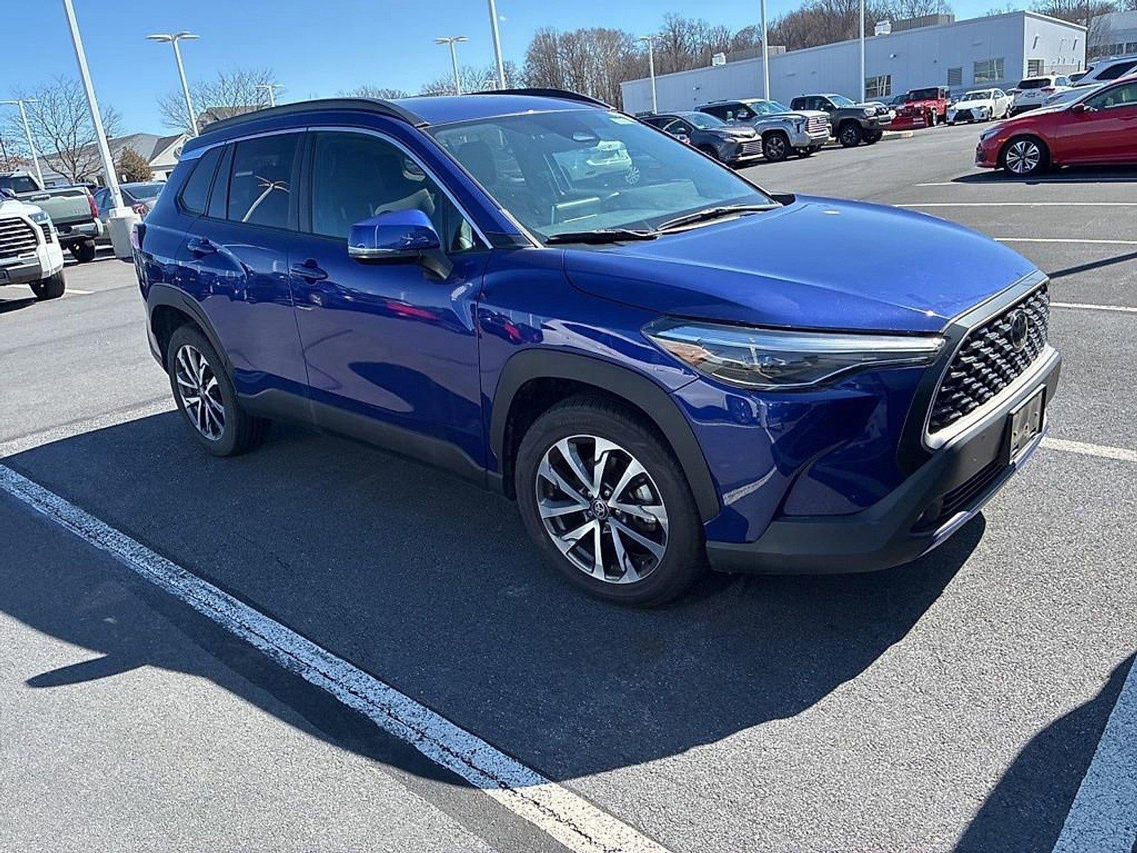 2023 Toyota Corolla Cross XLE 4WD (Natl)