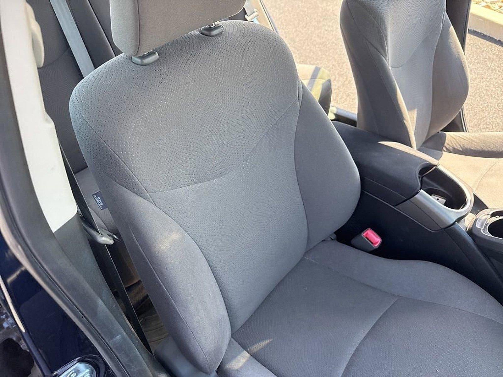 2013 Toyota Prius 5dr HB Two (Natl)