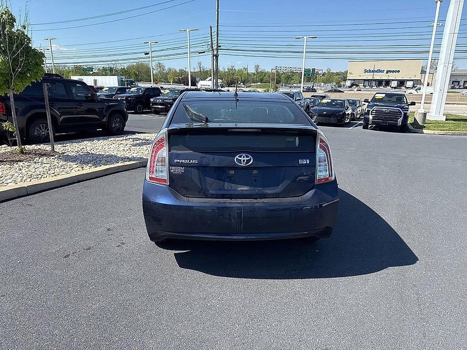 2013 Toyota Prius 5dr HB Two (Natl)