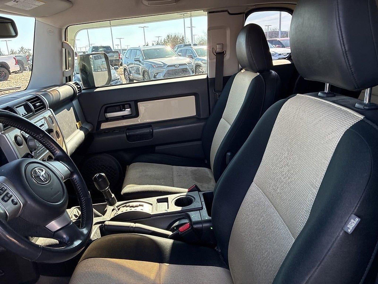 2010 Toyota FJ Cruiser 4WD 4dr Auto (Natl)