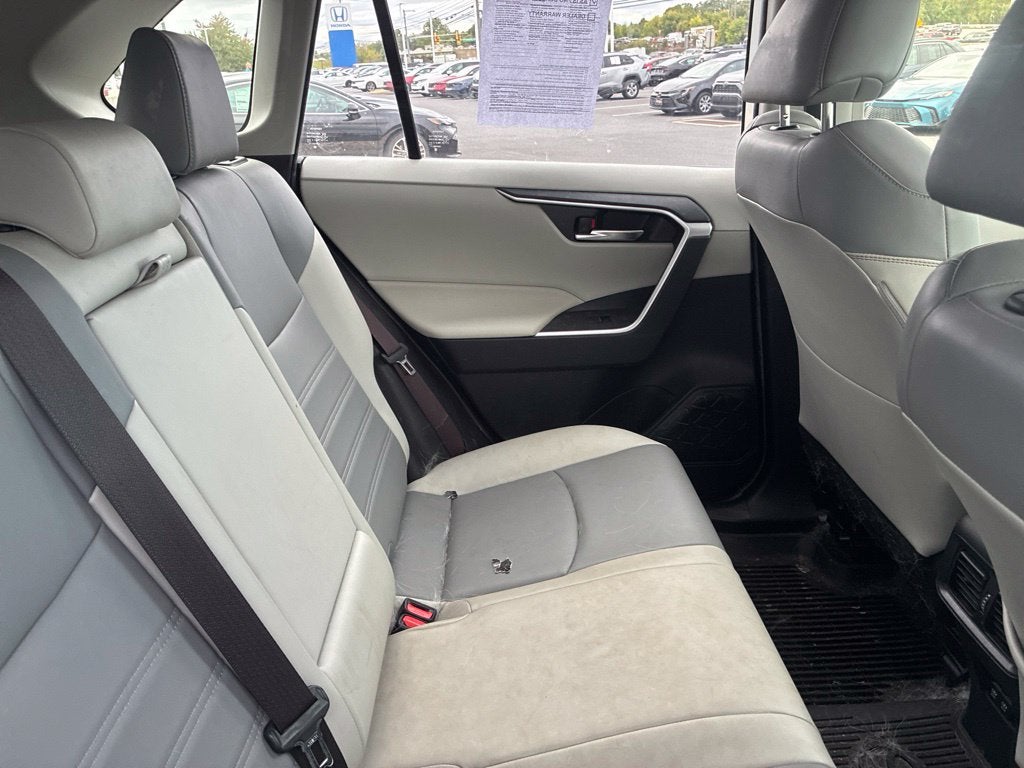 2019 Toyota RAV4 XLE Premium