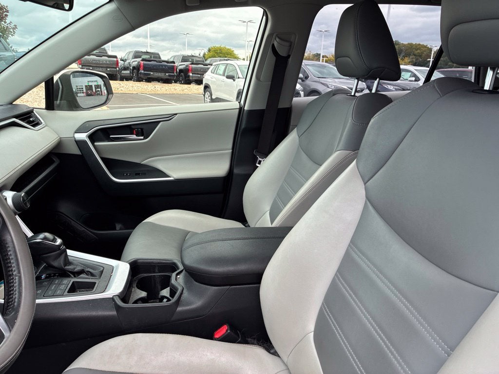 2019 Toyota RAV4 XLE Premium