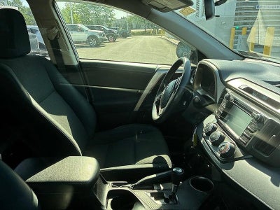 2015 Toyota RAV4 AWD 4dr LE (Natl)