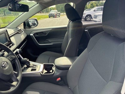 2019 Toyota RAV4 LE AWD (Natl)