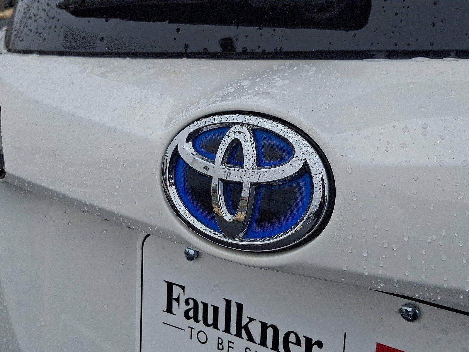 2017 Toyota RAV4 Hybrid XLE AWD (Natl)