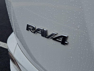 2017 Toyota RAV4 Hybrid XLE AWD (Natl)