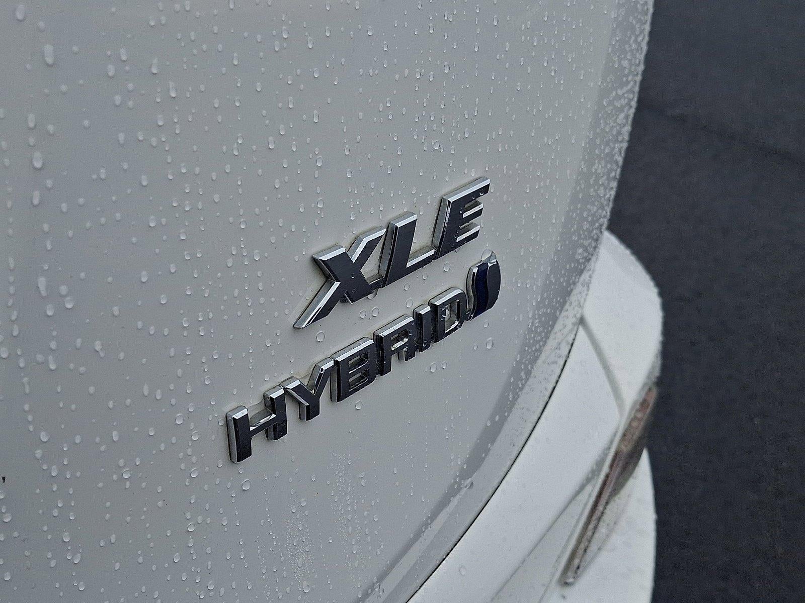 2017 Toyota RAV4 Hybrid XLE AWD (Natl)