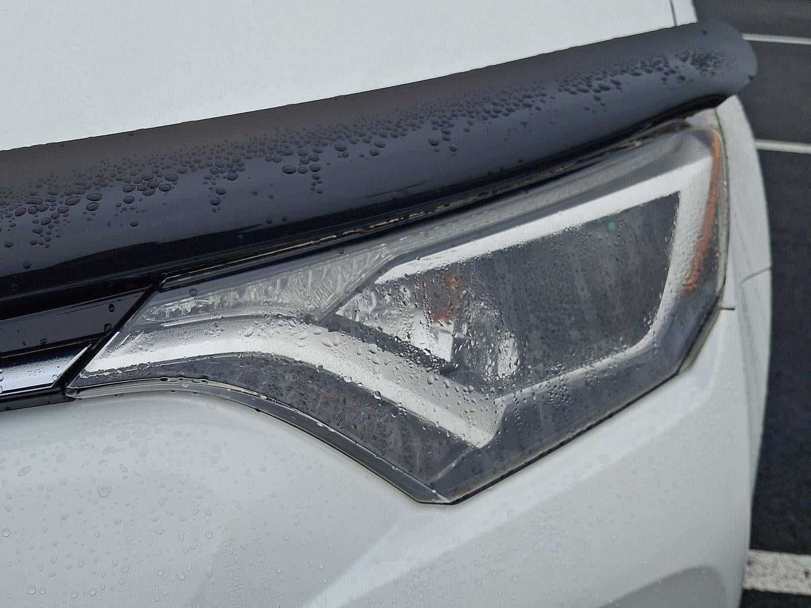 2017 Toyota RAV4 Hybrid XLE AWD (Natl)