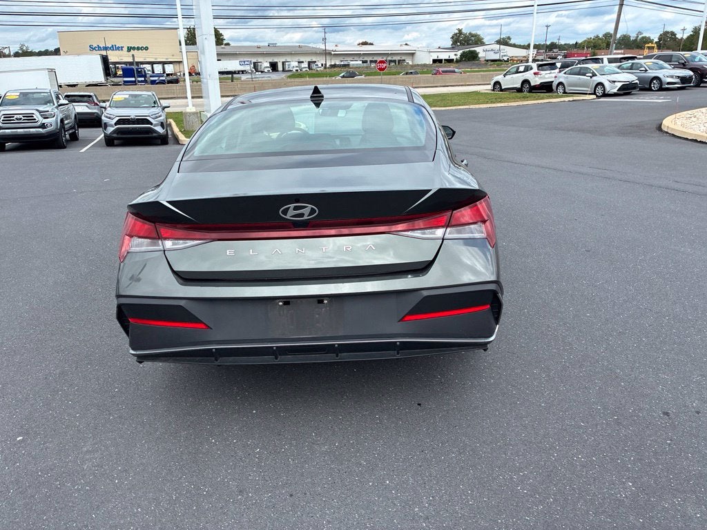 2024 Hyundai ELANTRA SEL