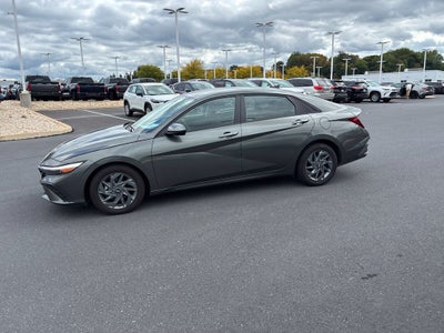2024 Hyundai ELANTRA SEL