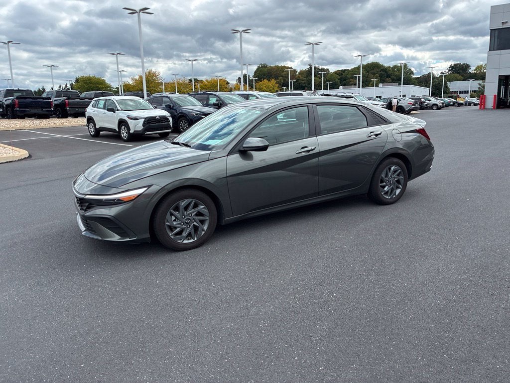 2024 Hyundai ELANTRA SEL