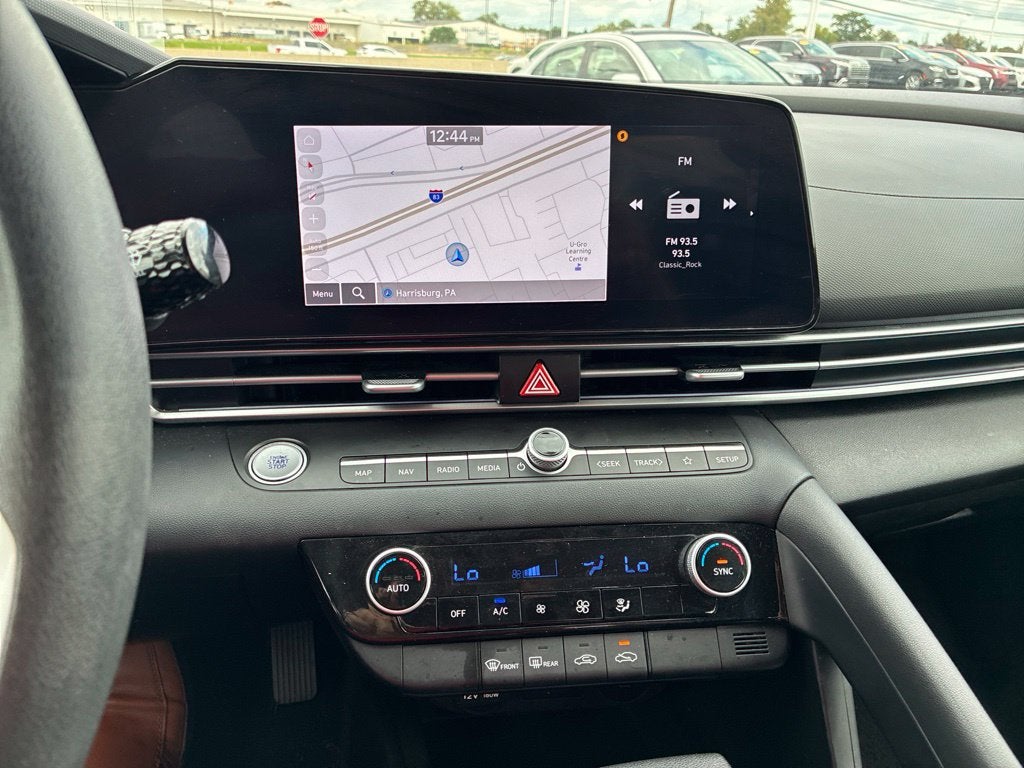2024 Hyundai ELANTRA SEL