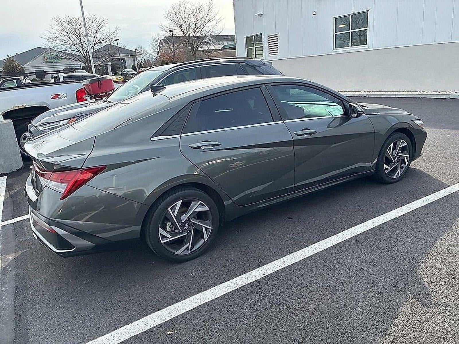 2024 Hyundai ELANTRA HYBRID Limited DCT