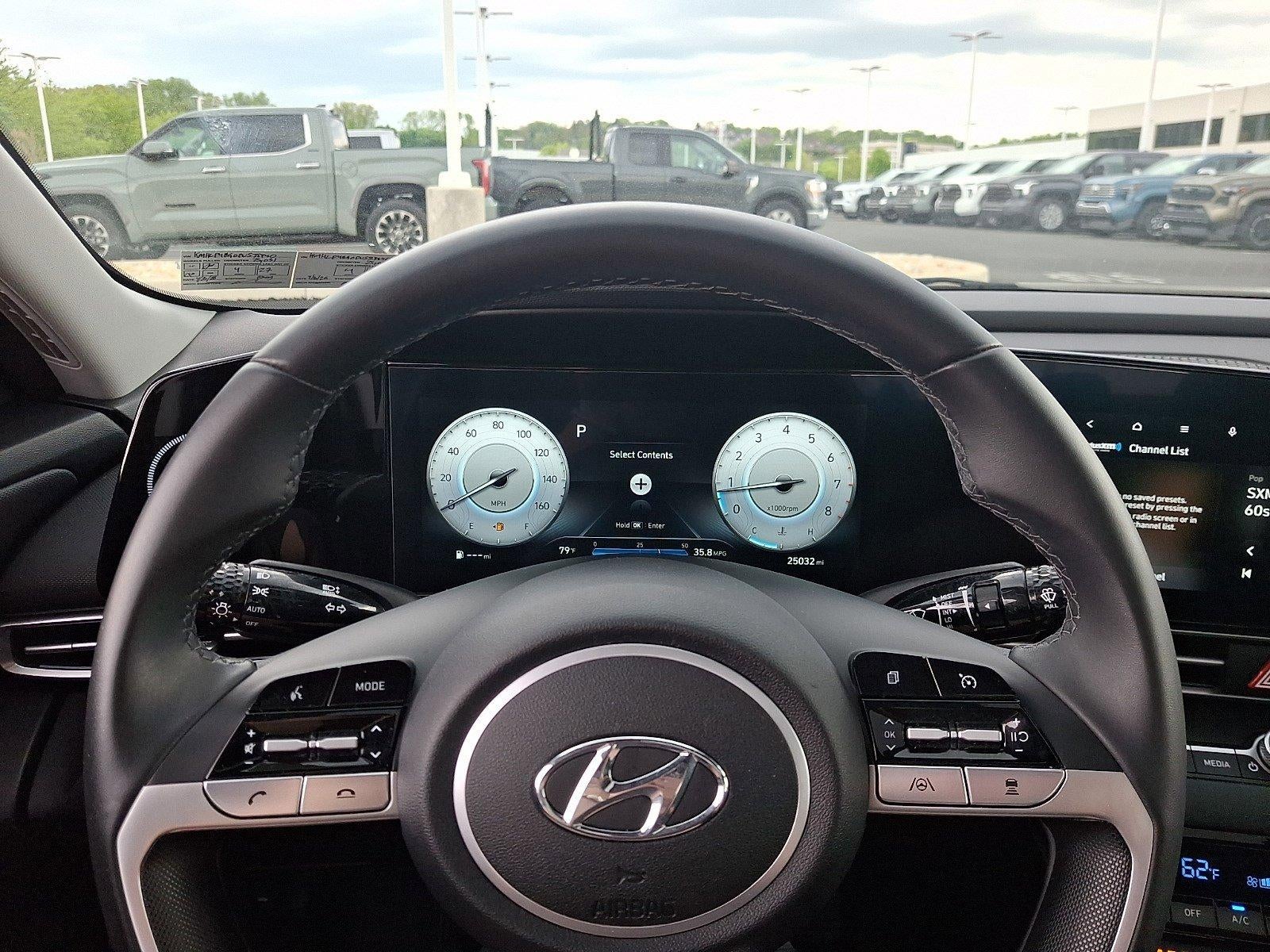 2023 Hyundai ELANTRA Limited IVT