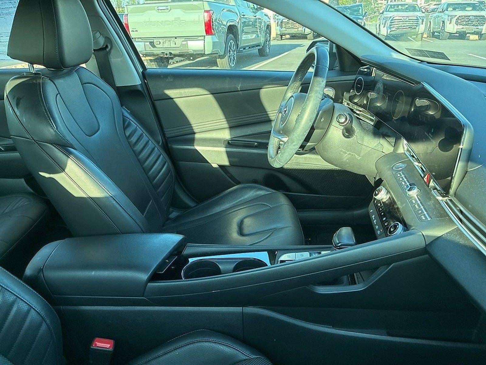 2023 Hyundai ELANTRA Limited IVT