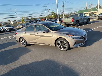 2023 Hyundai ELANTRA Limited IVT