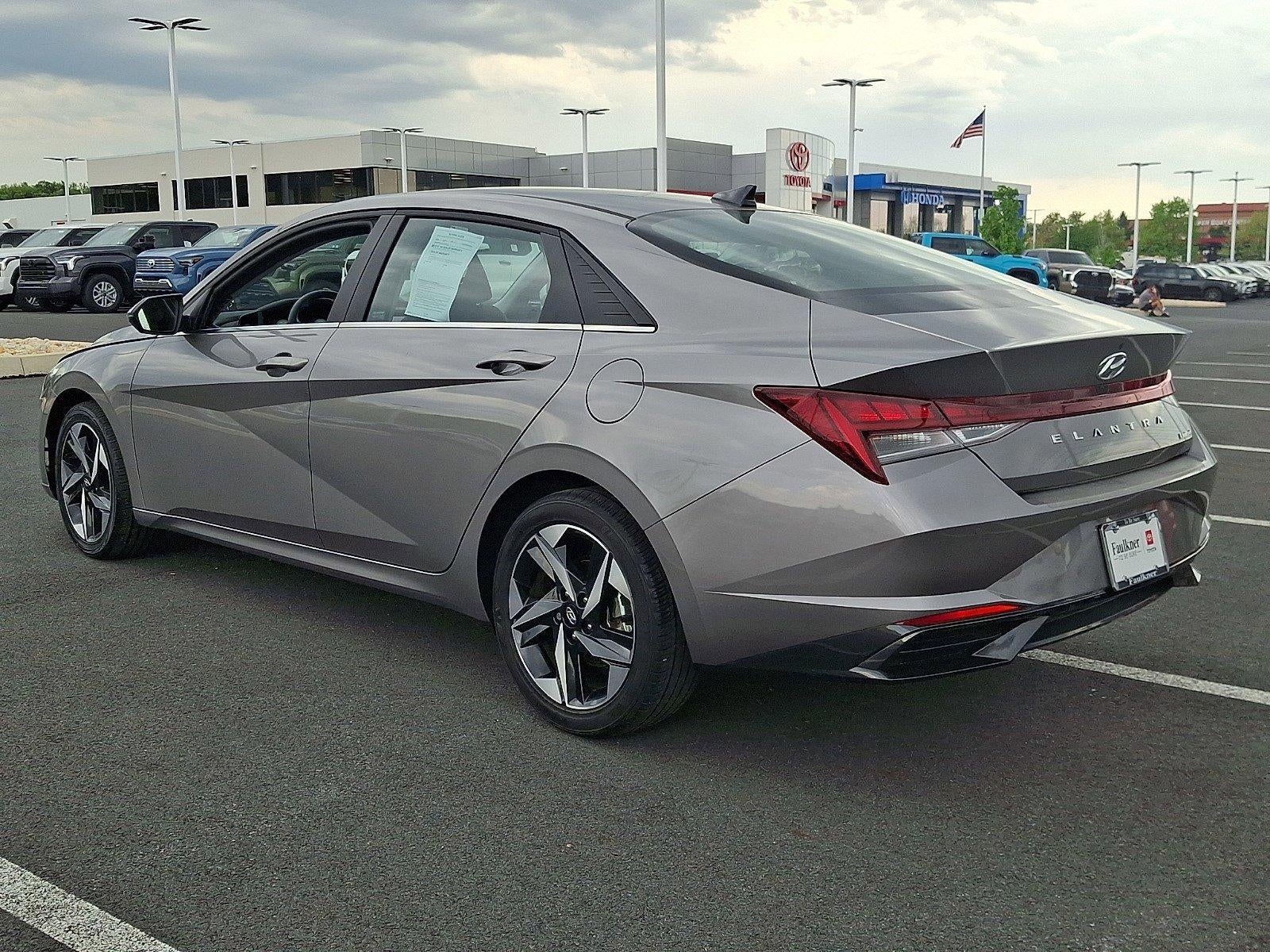 2023 Hyundai ELANTRA Limited IVT