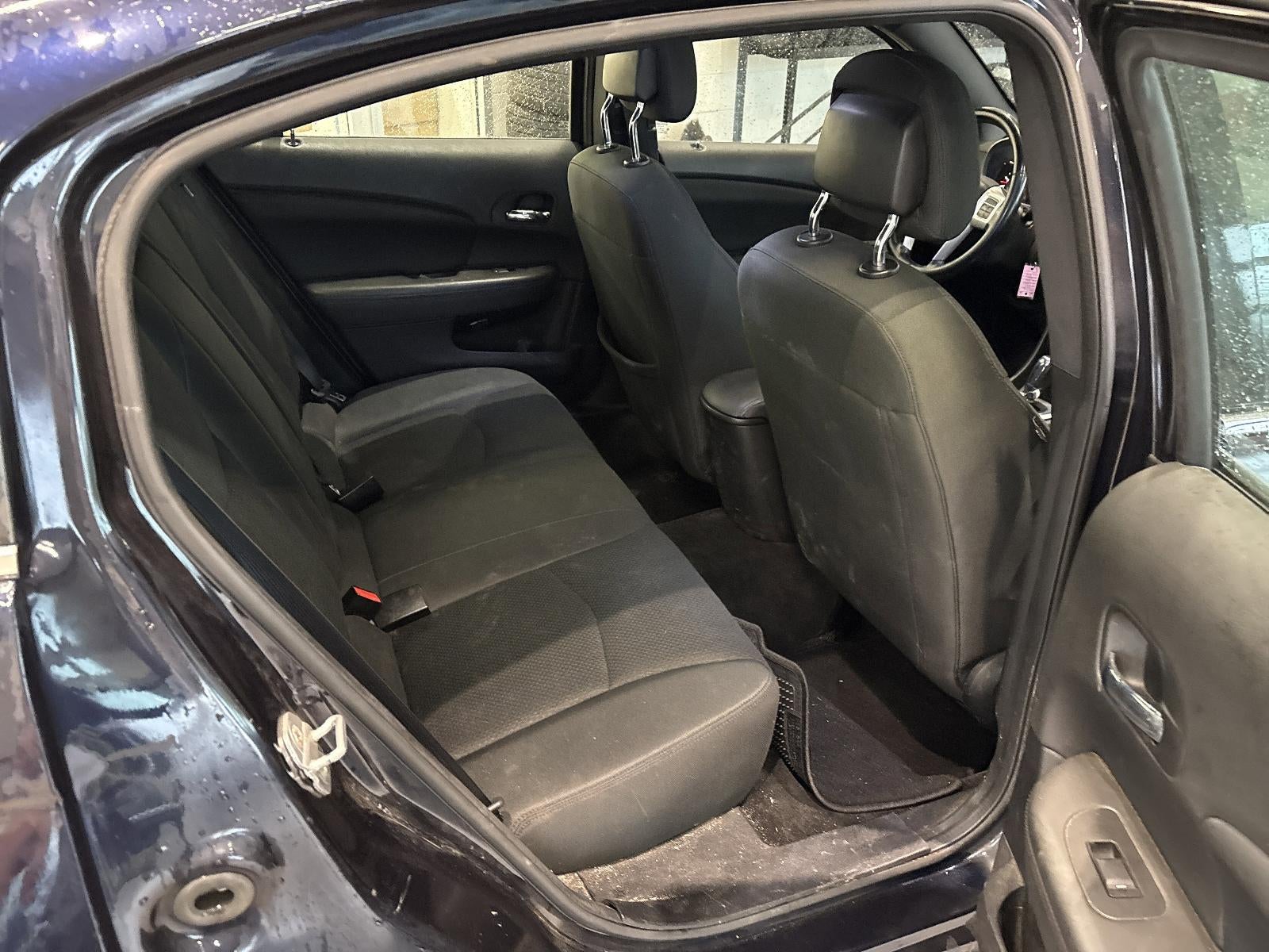 2011 Chrysler 200 4dr Sdn Touring