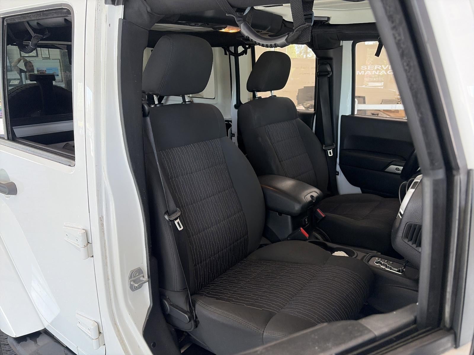 2012 Jeep Wrangler Unlimited 4WD 4dr Sahara