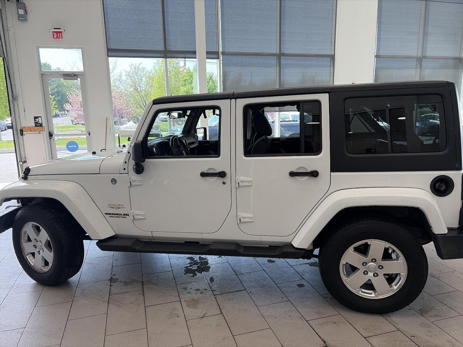 2012 Jeep Wrangler Unlimited 4WD 4dr Sahara