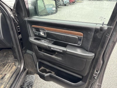 2017 RAM 1500 Laramie 4x4 Crew Cab 6'4" Box