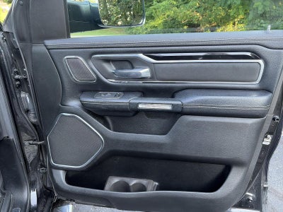 2019 RAM 1500 Laramie 4x4 Crew Cab 5'7" Box