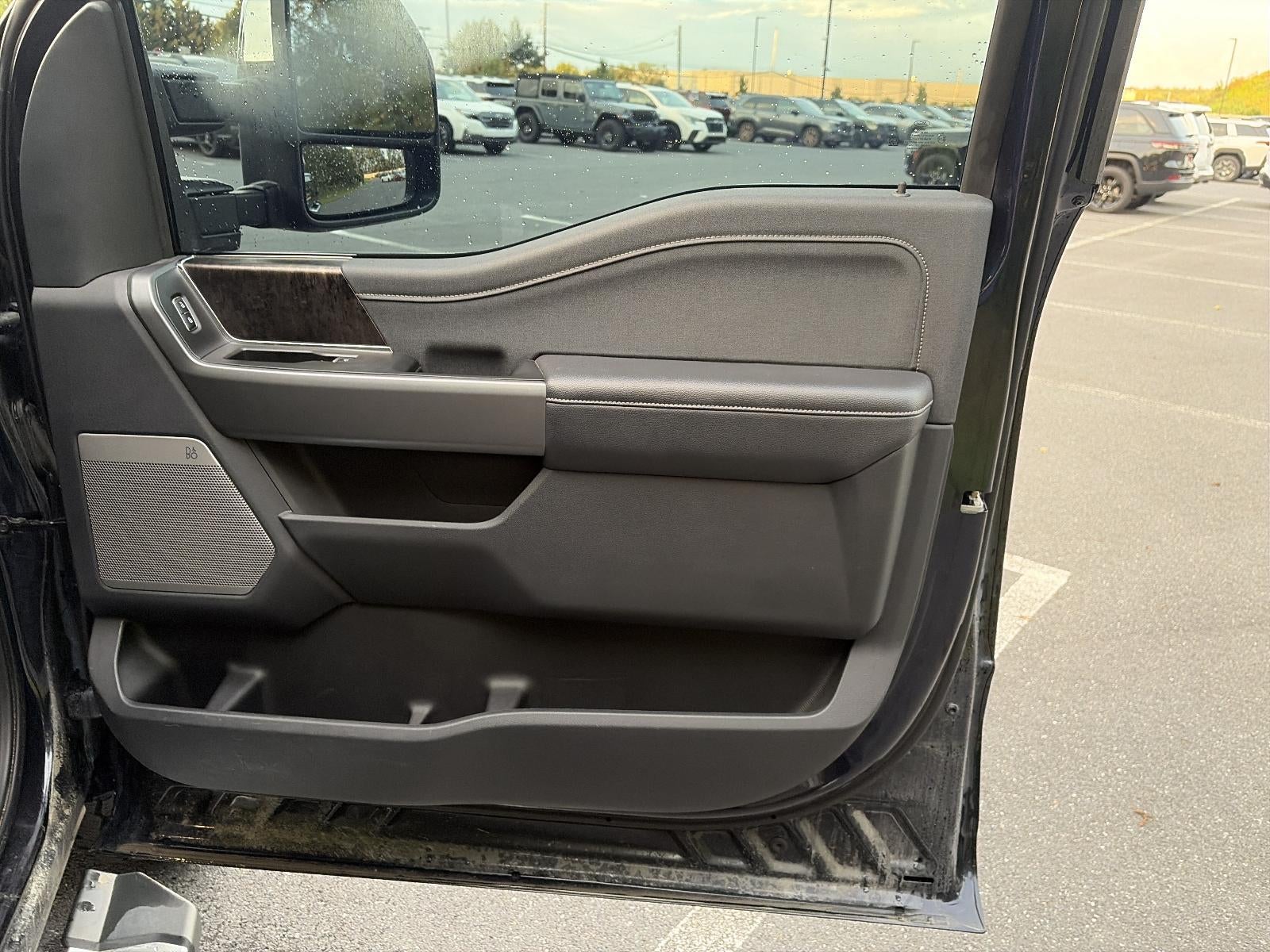2025 Ford Super Duty F-250 SRW LARIAT 4WD Crew Cab 6.75' Box